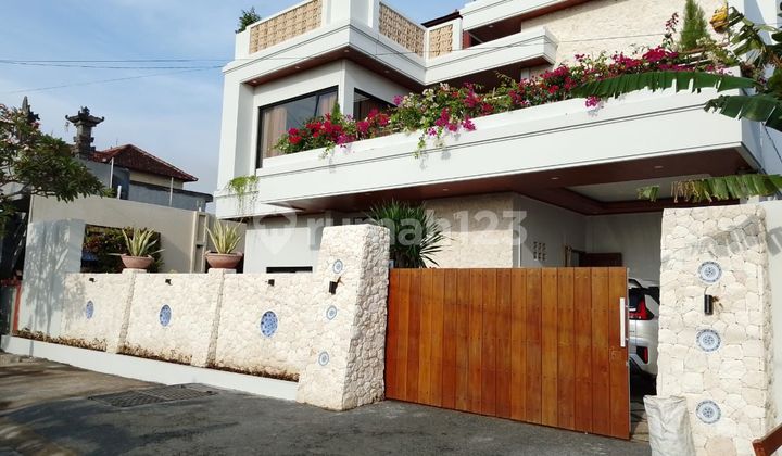 FOR RENT / LUXURY VILLA - SANUR AREA $55,000/YEAR MIN. 2 YEARS
