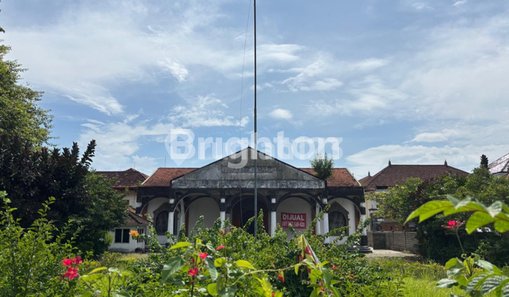 Dijual Tanah Luas 52 Are - Lokasi Strategis dengan Bonus Bangunan Eks-Galeri & Gudang