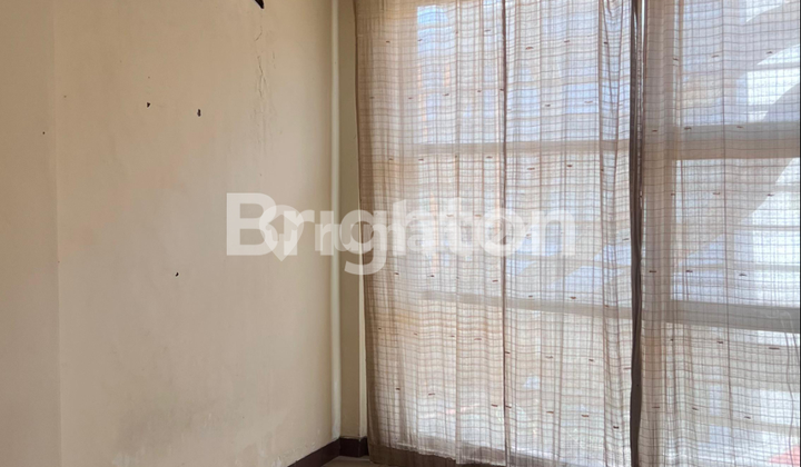 For Lease - 3-Story Shop House with 11 Ready-to-Use Rooms in a Strategic Location, North Denpasar 2