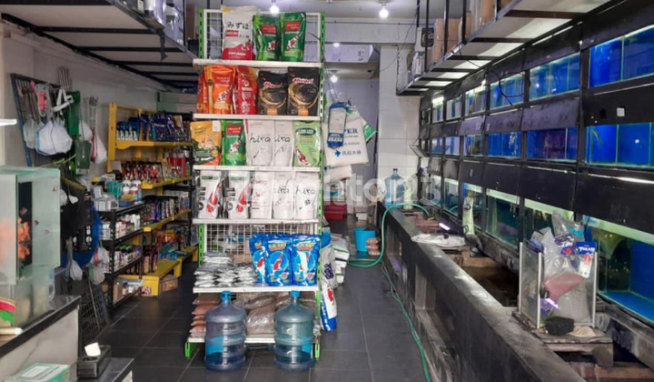 3-Storey Ready-to-Use Shop House in a Strategic Location