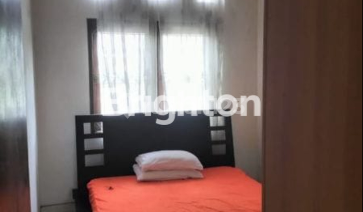 Dijual Rumah 2 Lantai - Lokasi Strategis, Siap Huni 2