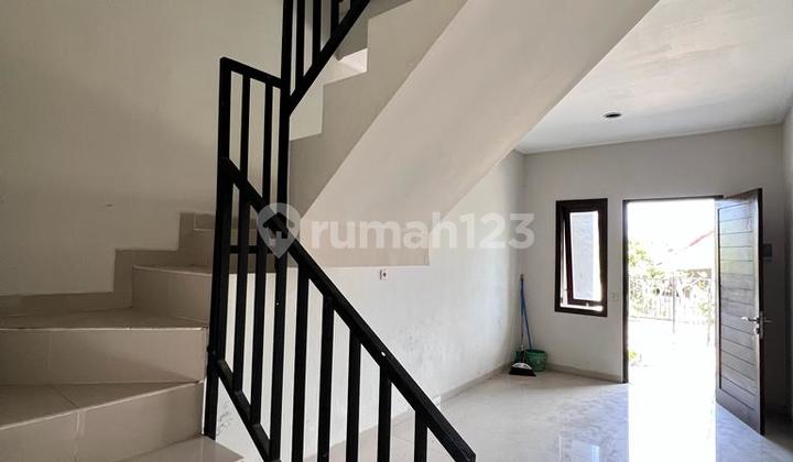 Minimalist House With 4 Bedrooms In Balangan