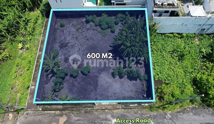600 M2 Tanah Dekat Pantai Berawa, di Canggu 600 M2 Tanah Dekat Pantai Berawa, di Canggu