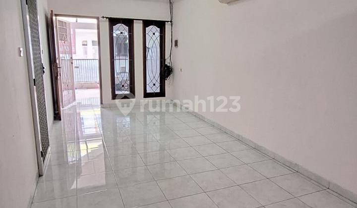 FOR SALE NEAT STANDARD HOUSE KELAPA GADING FOR SALE NEAT STANDARD HOUSE KELAPA GADING