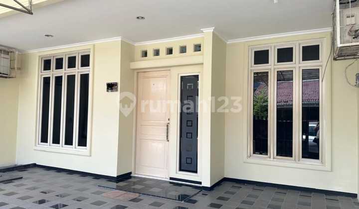 DISEWAKAN RUMAH KELAPA PUAN KELAPA GADING JAKUT  Lokasi strategis