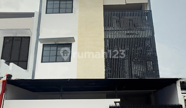 DIJUAL RUMAH KOS LOKASI CIPETE JAKSEL JALAN RAYA STRATEGIS
