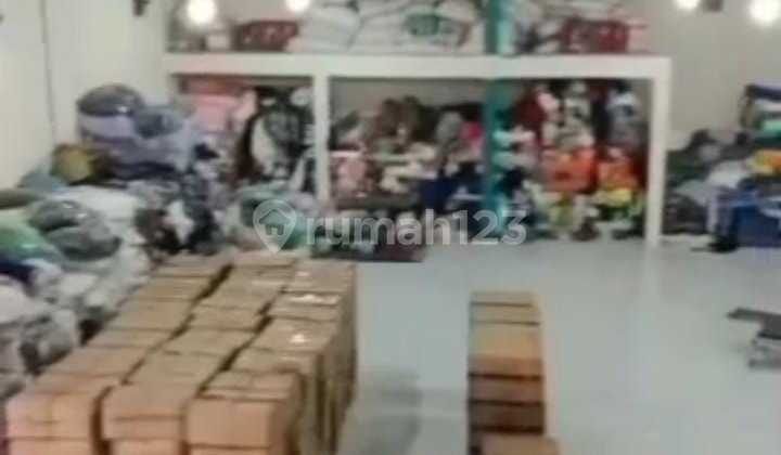 Gudang Strategis Dekat Kawasan Pergudangan Bizzlink Cikupa, Tangerang - 1.100m², Container 40 Feet