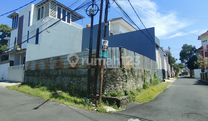 Ready-to-Build Plot Hook Antapani