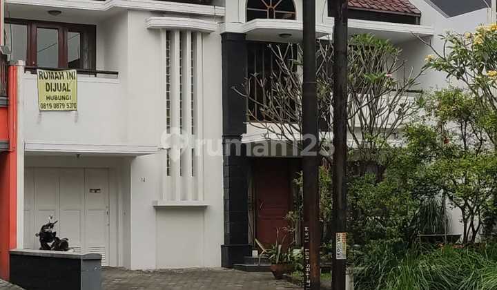 Rumah Mekar Wangi Shm Dengan Lantai Marmer 