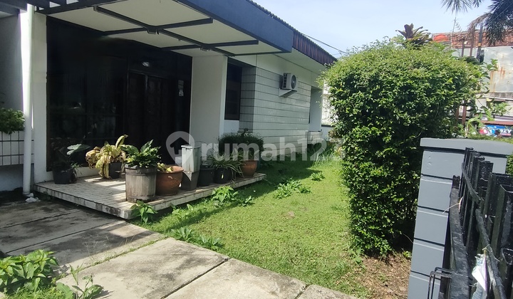 Turangga House Spacious Carport City Center