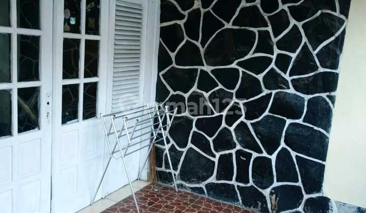 Rumah Hook Sayap Buah Batu - Logam  2