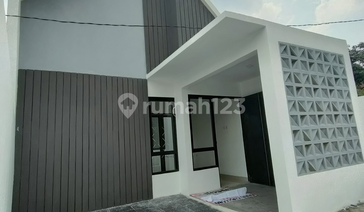 Rumah Baru Bebas Banjir Siap Huni Cisaranten