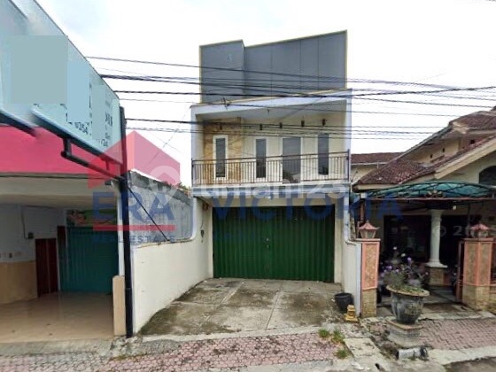 For Rent: Shop House in the City. Located by the Main Road. 1