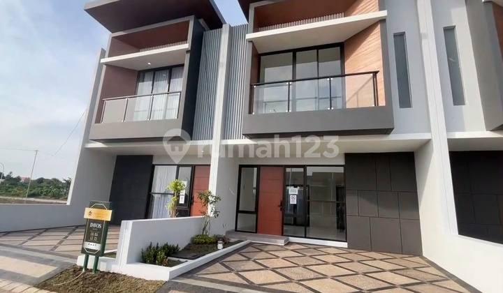 Rumah 2 Lantai Baru Dekat Surabaya Kota Tanpa Dp Lahan Luas