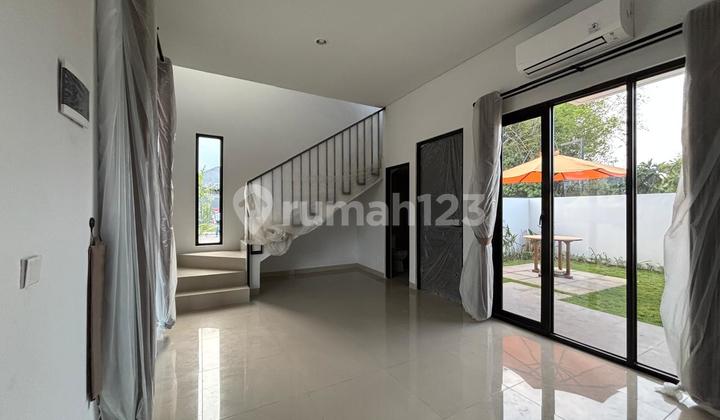 Rumah Mewah 2 Lantai Harga Sangat Terjangkau 2