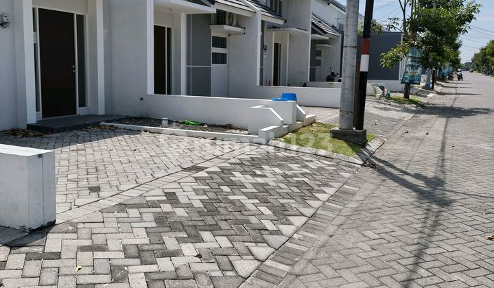 Rumah Strategis Terjangkau Dekat Surabaya Rumah