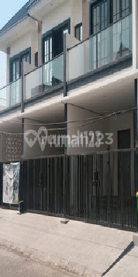 Rumah Siap Huni Ketintang Bari Belakang Royal Plaza Seoangka Kampus Unesa Ketintang