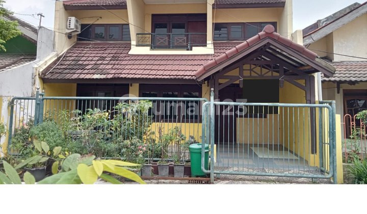 Single house in Surabaya, near Gayungan, Kebonsari, Jambangan.