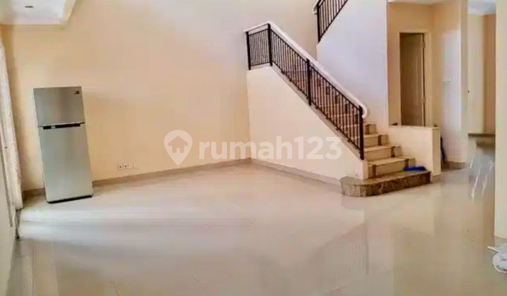 Mas Hill Tourist House, Wiyung Surabaya near Royal Residence 2