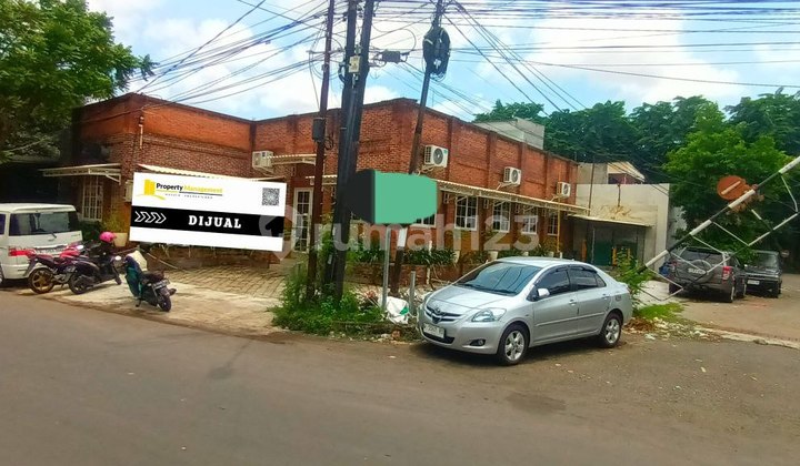 Bangunan Komersial Strategis Hook Patmosusastro Pakis Surabaya