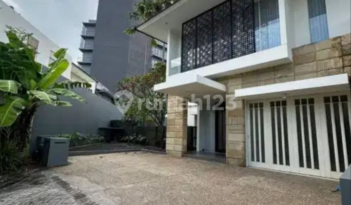 Royal Residence House Wiyung Has Private Pool Wiyung