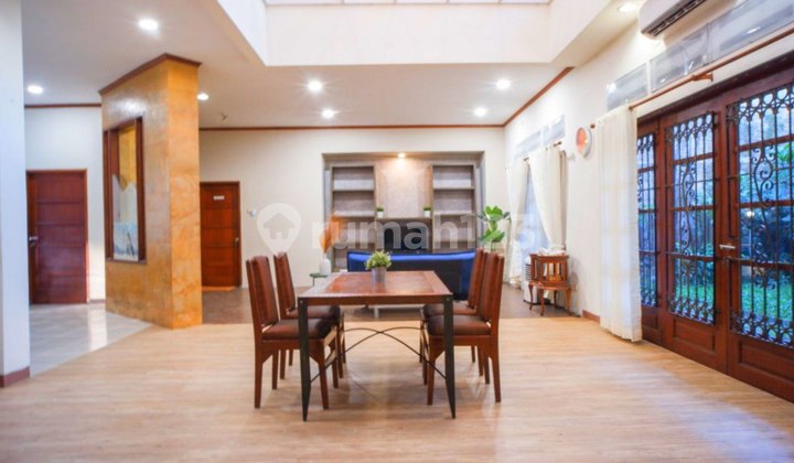 Price Drop! Move-in Ready House in Margorejo Indah Surabaya 2