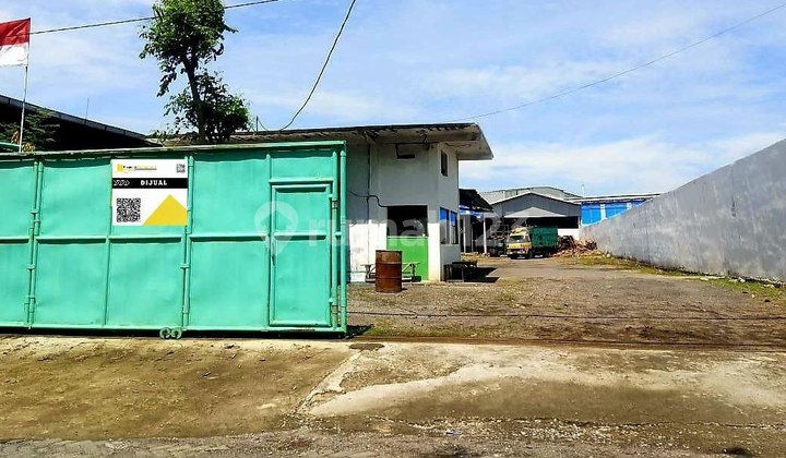 Warehouse for Sale on Mayjend Sungkono Street, Kebomas, Gresik