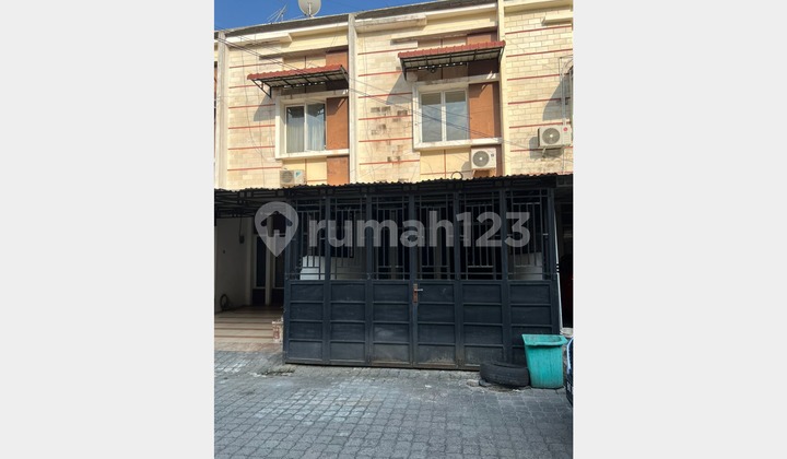 Rumah 2 Lantai Lokasi Strategis di Helvetia, Medan