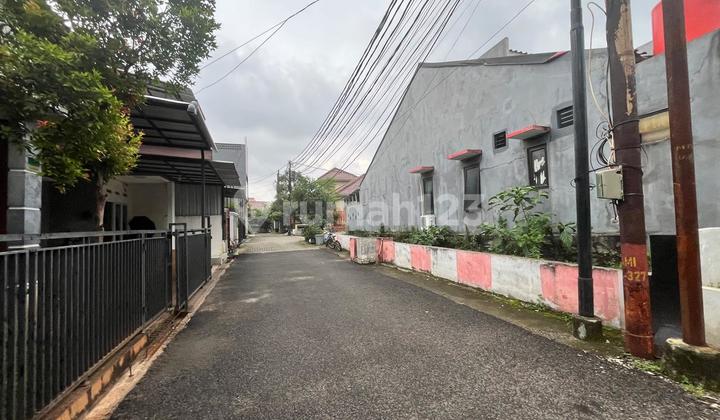 Exclusive Land in Kreo Selatan Within a Gated Community System