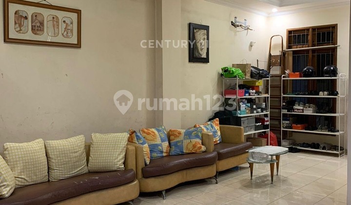 Jual Cepat Rumah 3 Lantai Komplek Green Garden Bebas Banjir 2