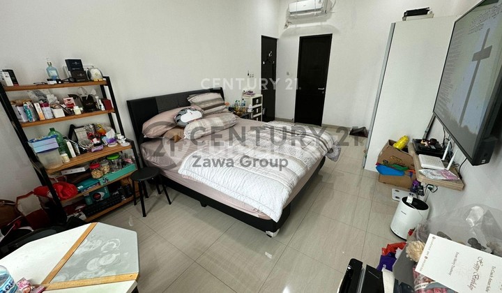 For Sale Neat Well-Maintained House Ready to Live In Gading Griya Residence 2