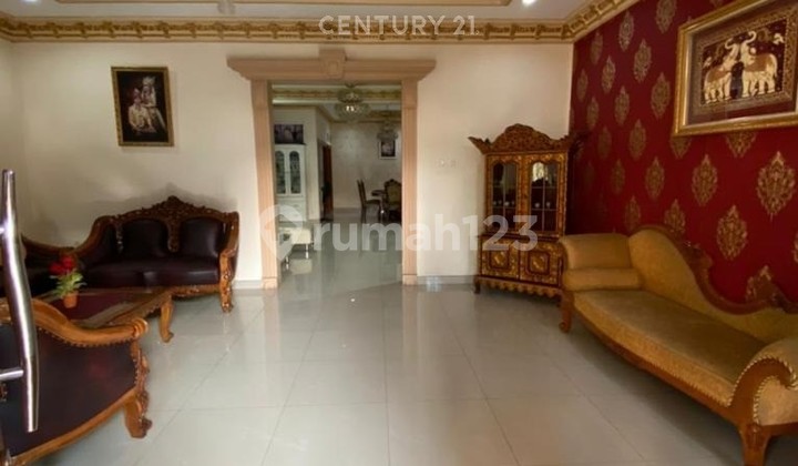 Very Nice 2-Story Residence Near Pasar Rebo 2