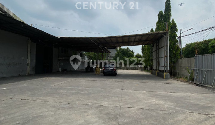 Warehouse in Kapuk Suitable for Logistics Distribution Center Warehouse in Kapuk Suitable for Logistics Distribution Center