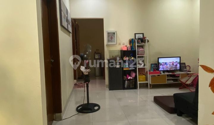 Dijual Rumah Asri Shm Di Tanah Baru Depok Jawa Barat Rumah 2
