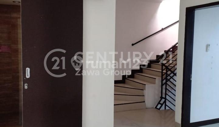 Rumah Greenville 3 Lantai Siap Pakai