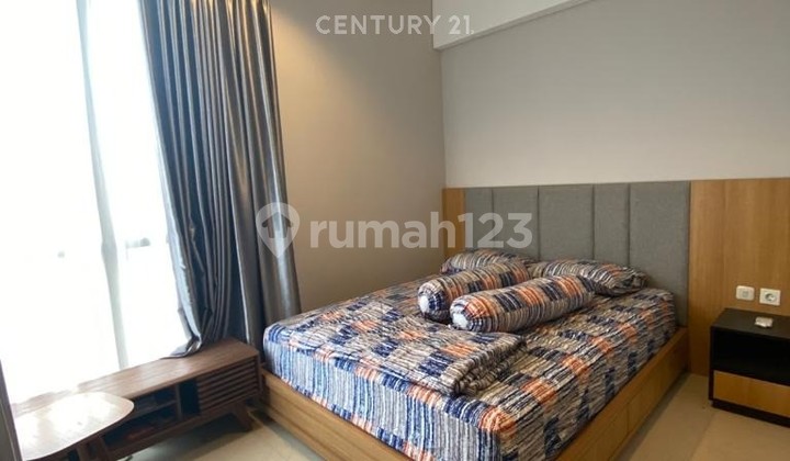 For Sale Ready-to-Occupy Apartment Strategically Located in Taman Anggrek