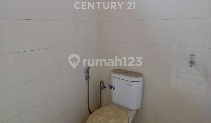 For Rent: 3-Story Shop House on Boulevard Bintaro Sector 7 Near Toll Road 2