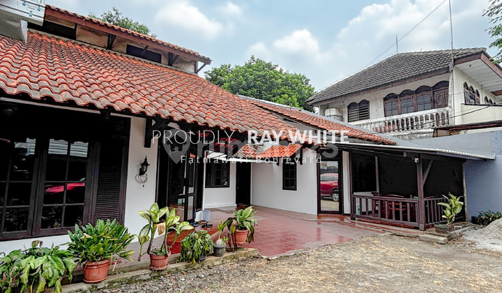 Rumah Hitung Tanah Lokasi Strategis Dekat MRT Lebak Bulus