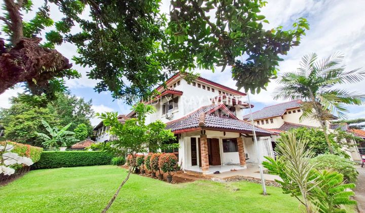 Rumah Minimalis Taman Luas Strategis Dekat One Bell Park