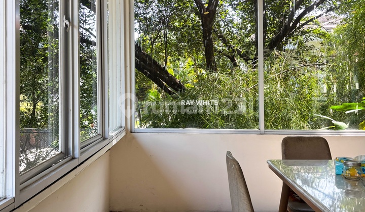 Rumah Pondok Indah 3 Lantai Modern Baru Renovasi