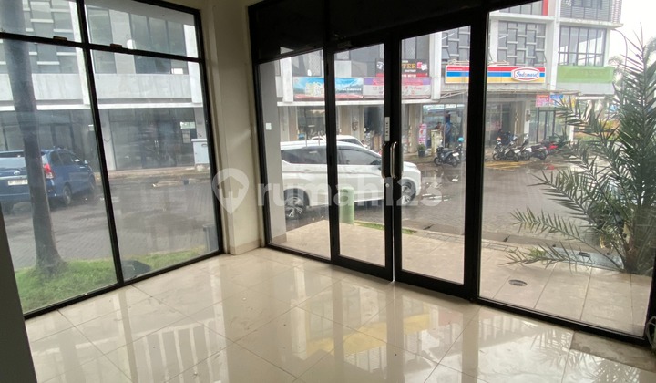 For Rent: Corner Shop House HOEK Marunda Center, size 4x14m², Unfurnished, Facing Main Road (READY TO USE !!) 2