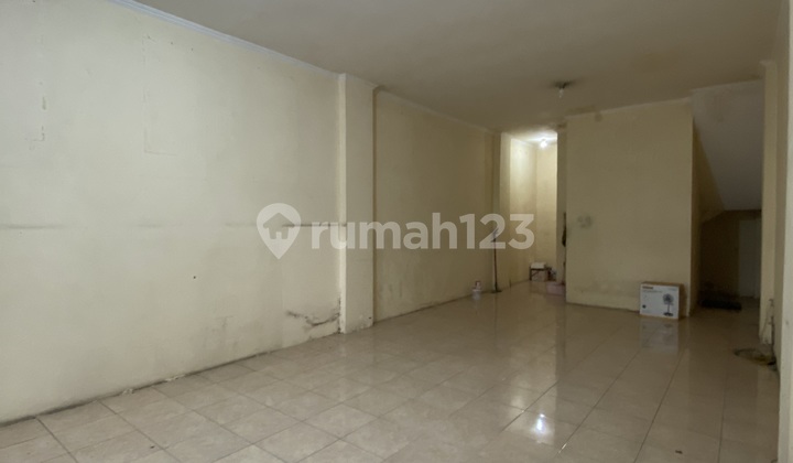 For Sale: Shop House in Cikarang, Strategic Location, Size 4.5x13m², Empty Unit, Located Next to West Toll Gate! (Near Lippo Mall) 2