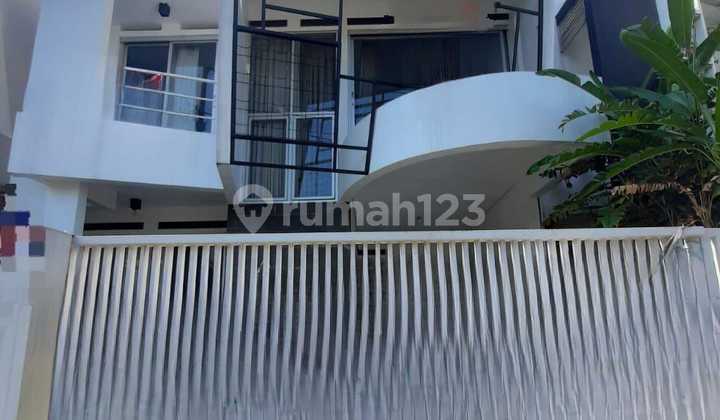 Rumah 2 Lantai Asri di Cigadung Bandung Siap Huni