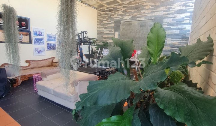 Rumah 2 Lantai Furnish Bagus SHM di Cikutra Siap Huni 2