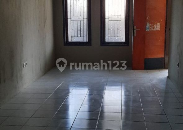 Minimalist House in Adipura Bandung 2