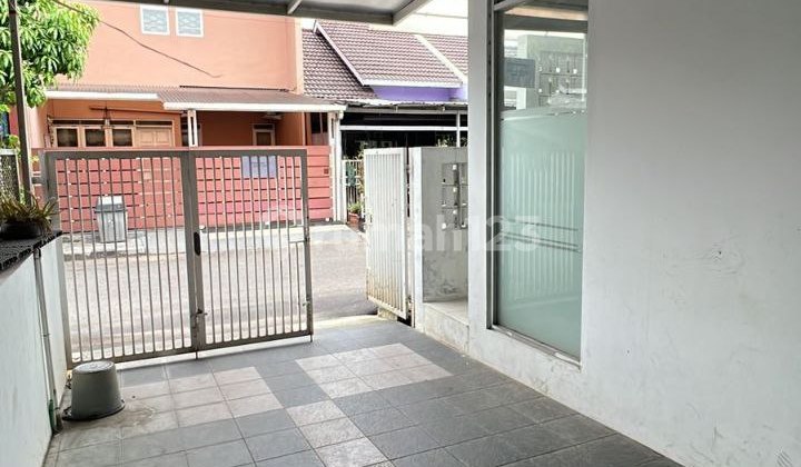 Rumah Minimalis Dekat Sumareccon Bandung