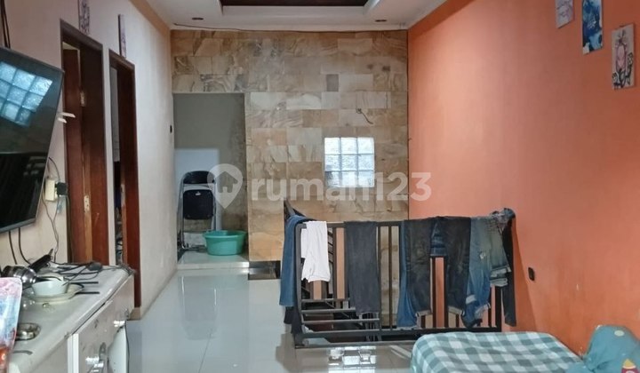 2-Story House in Ujung Berung, Bandung 2