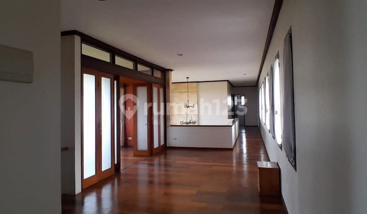 Dijual Cepat Rumah Mewah Klasik dan Asri di Setiabudi Bandung Int 2