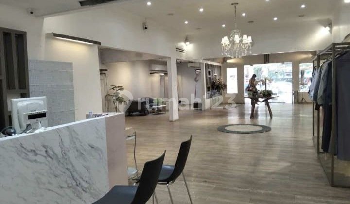 For Rent House Suitable For Business/cafe On Mainroad Supratman Int 1