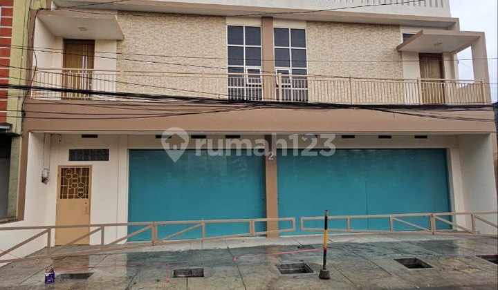 For Rent: 2.5-Storey Shop House in the Center of Lembang, Bandung Aan For Rent: 2.5-Storey Shop House in the Center of Lembang, Bandung Aan